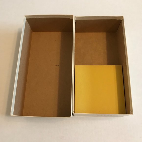 Parker Brothers Deluxe Boggle Hidden Word Game with Self-scrambling Shaker - Picture 6 of 11